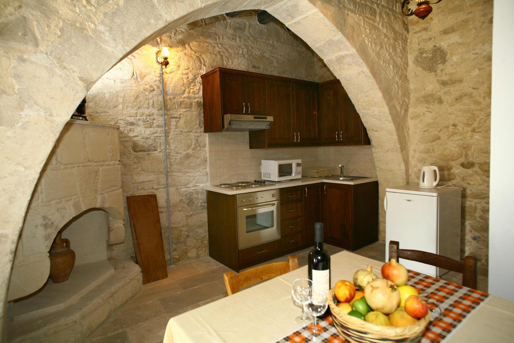 Leonidas Village Houses Goudhi ภายนอก รูปภาพ