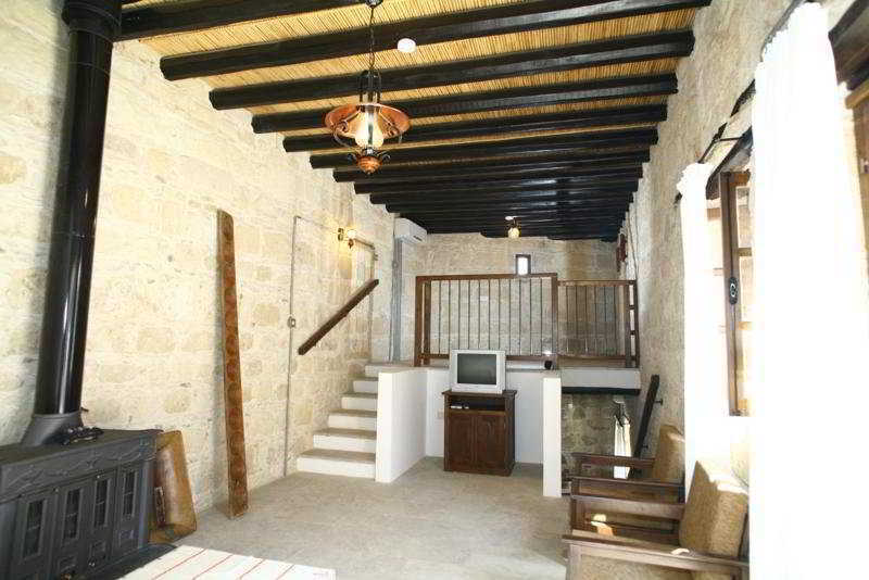 Leonidas Village Houses Goudhi ภายนอก รูปภาพ