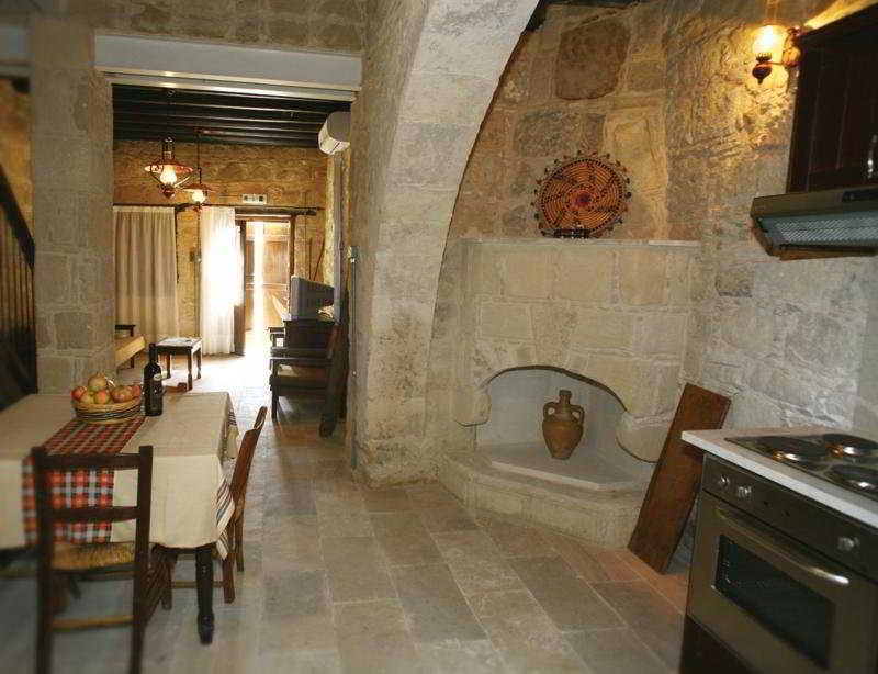 Leonidas Village Houses Goudhi ภายนอก รูปภาพ