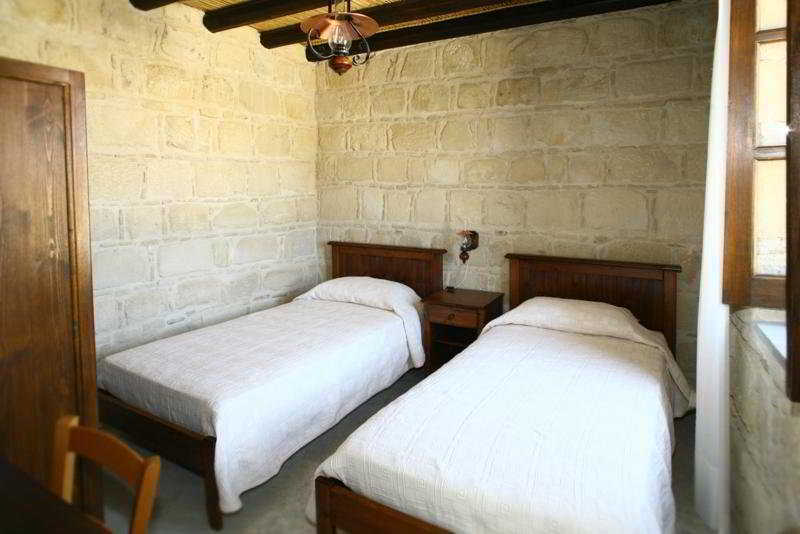 Leonidas Village Houses Goudhi ภายนอก รูปภาพ