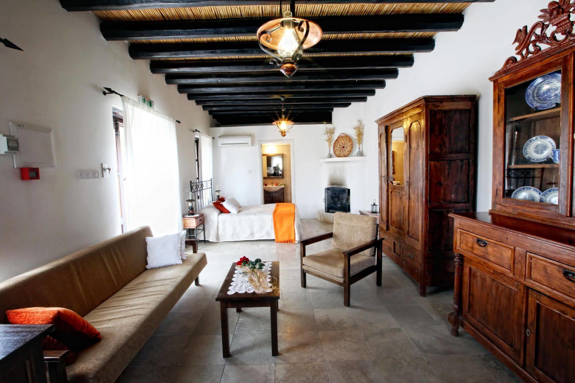 Leonidas Village Houses Goudhi ภายนอก รูปภาพ