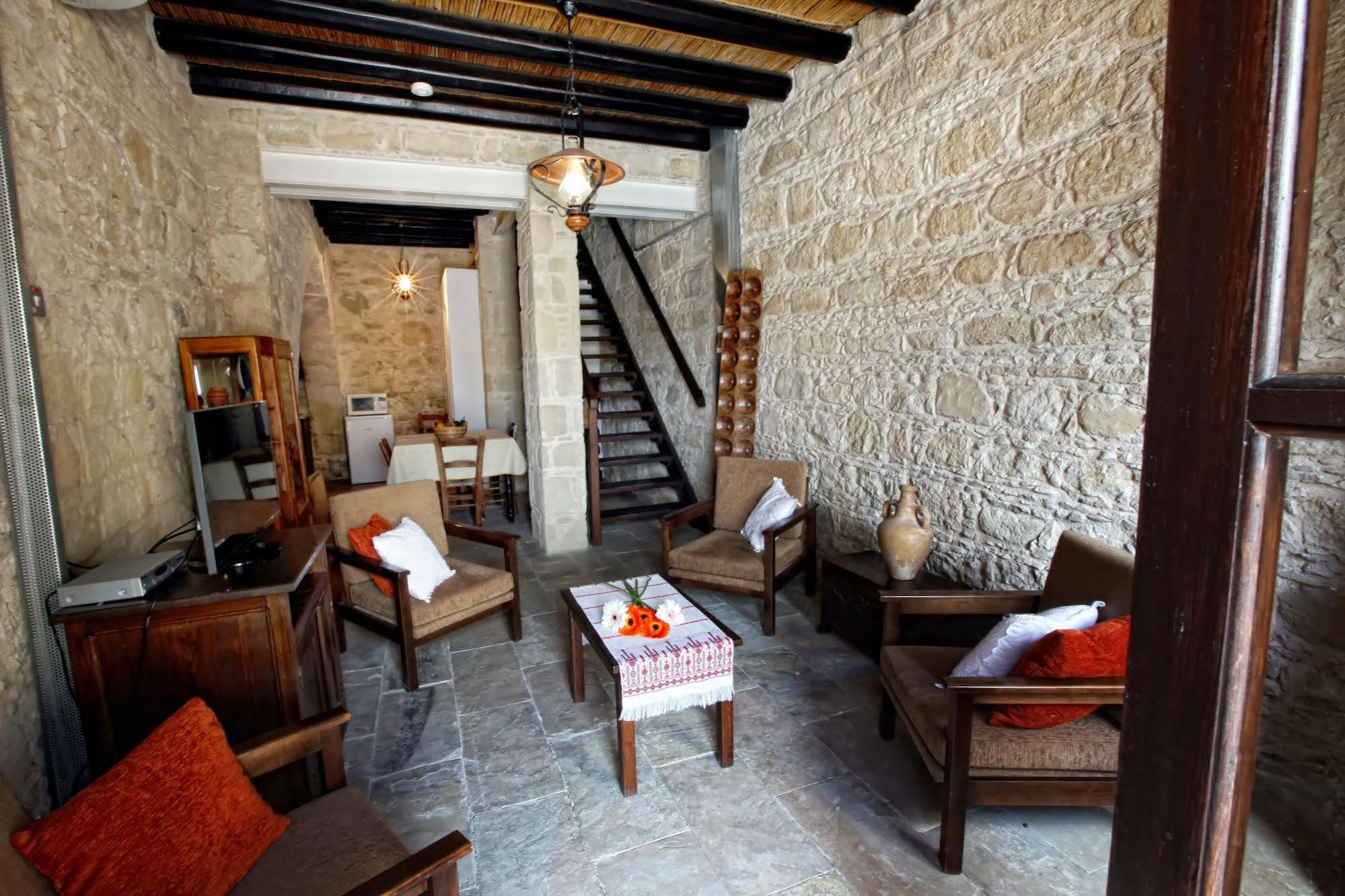 Leonidas Village Houses Goudhi ภายนอก รูปภาพ