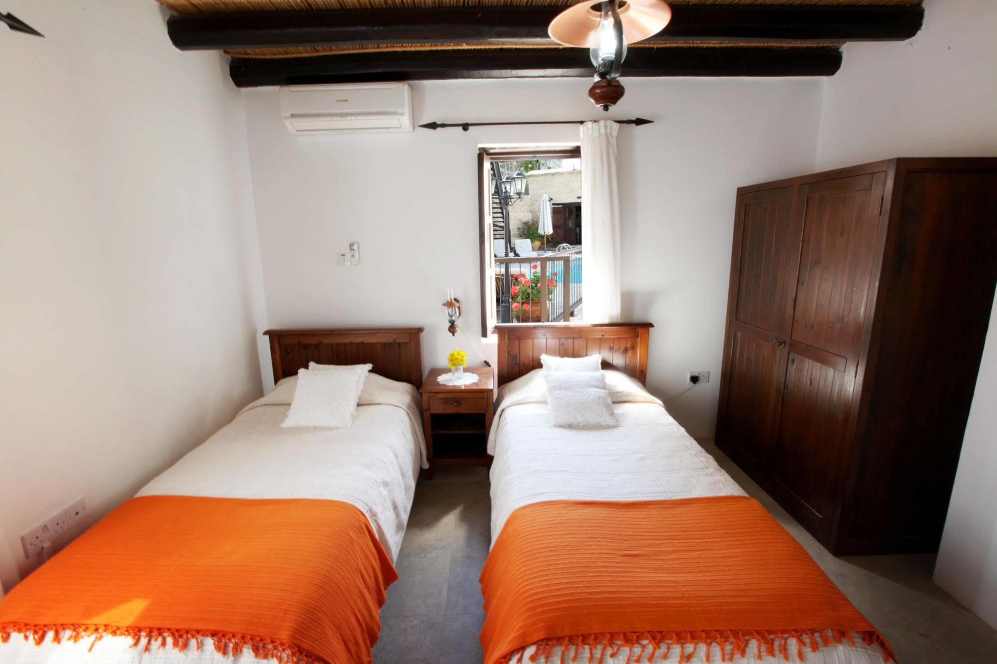 Leonidas Village Houses Goudhi ภายนอก รูปภาพ