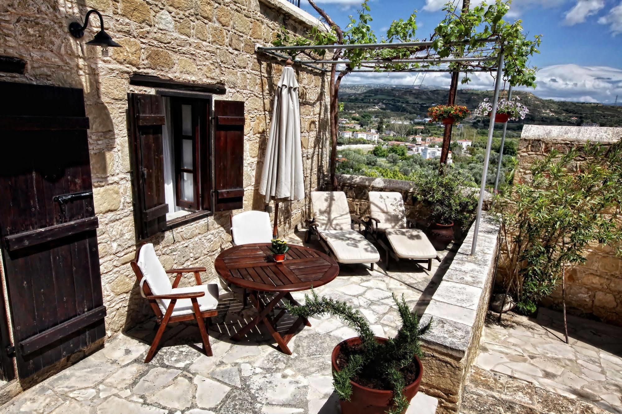 Leonidas Village Houses Goudhi ภายนอก รูปภาพ